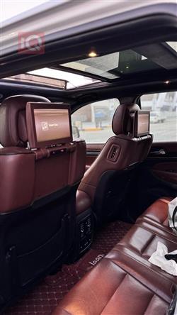 جیپ گراند شیرۆکی